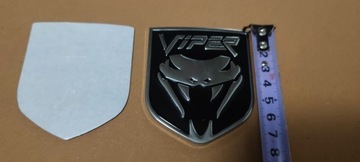 ČERVENÝ VIPER KOV ZNAK ZNAKY NÁLEPKA NA KAROSERIE DODGE 6.7*7.8CM