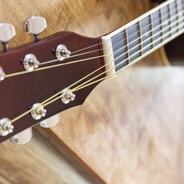 Gitara AKUSTYCZNA z zestawem akcesoriów NATURAL