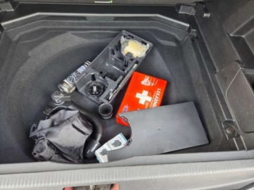 Peugeot 3008 II Crossover 1.2 PureTech 130KM 2017 Peugeot 3008 Klimatronik Czujniki Parkowania Aluminiowe Felgi Gwarancja Vip, zdjęcie 27