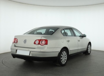 Volkswagen Passat B6 Sedan 1.4 TSI 122KM 2009 VW Passat 1.4 TSI, Salon Polska, Navi, Xenon, zdjęcie 4