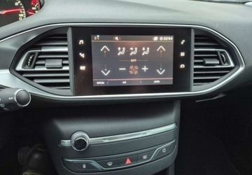 Peugeot 308 II SW Facelifting 1.2 PureTech 130KM 2019 Peugeot 308 Peugeot 308 II rok 2019 ZAREJESTROWANY, zdjęcie 15