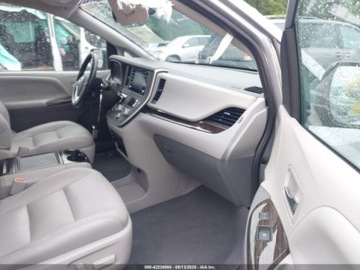 Toyota Sienna III 2020 Toyota Sienna Toyota Sienna XLE 3.5 Benzyna 296KM, zdjęcie 6