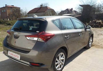 Toyota Auris II 2018 Toyota Auris Okazja 1.8 Hybryda 98KM, zdjęcie 11