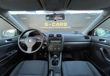 Volkswagen Jetta V 1.6 FSI 115KM 2005 Volkswagen Jetta Volkswagen Jetta 1.6 b ALUFELGI NOWY ROZRZAD Zamiana, zdjęcie 4