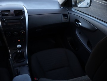 Toyota Corolla X Sedan 1.6 Valvematic 132KM 2010 Toyota Corolla 1.6 Valvematic, Salon Polska, zdjęcie 7