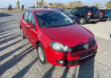 Volkswagen Golf VI Hatchback 5d 1.6 102KM 2010 Volkswagen Golf 1.6 mpi ,bezwypadek ,tuv do 2027r ,jeden wlasc,BORDO metal, zdjęcie 2