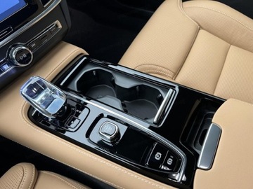 Volvo V90 II 2025 VOLVO V90 T6 AWD Plug-In Hybrid Plus Dark Combi 2.0 (398KM) 2025, zdjęcie 10
