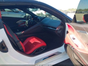 Chevrolet Corvette C7 2022 Chevrolet Corvette Stingray 2LT 2022 6.2 Benzyna 490KM, zdjęcie 9