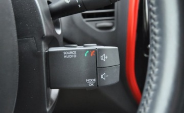 Renault Captur I Crossover 0.9 Energy TCe 90KM 2016 Renault Captur X-MOD Benzyna Klimatyzacja Nawigacja Benzyna 90KM, zdjęcie 26