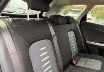 Kia Ceed II Kombi 1.6 CRDi 128KM 2013 Kia Ceed 2013r. 1.6 Diesel 128KM, zdjęcie 12