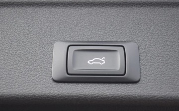 Audi A4 B9 Avant 2.0 TDI 150KM 2016 Audi A4 Avant 2.0 TDI Manual S-Line Sport Keyless-Go Ledy Navi 2.0 Diesel, zdjęcie 34