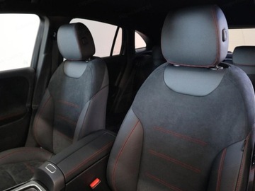 Mercedes GLA II Off-roader Facelifting 2.0 200d 150KM 2025 MERCEDES-BENZ GLA 200 d AMG Line Suv 2.0 (150KM) 2025, zdjęcie 5