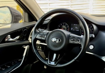 Kia Stinger Liftback 2.0 T-GDi 245KM 2019 Kia Stinger Kia Stinger 2.0 T-GDI OPF GT Line 2.0 Benzyna 245KM, zdjęcie 6