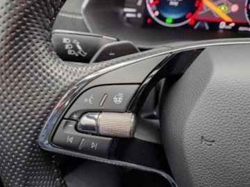 Skoda Octavia IV RS Kombi 2.0 TDI SCR 200KM 2023 Skoda Octavia RS, Head-Up, Matrix, Kamera, Asystenci, Ambiente, Hak 2.0, zdjęcie 32