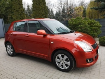 Suzuki Swift IV Hatchback 5d 1.3 92KM 2009 Suzuki Swift 1,328 16v 92KM Klimatyzacja Alu, zdjęcie 3