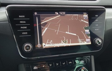 Skoda Superb III Kombi Facelifting 2.0 TSI 190KM 2020 Skoda Superb Combi Style 2.0 TSI 190KM DSG Salon P, zdjęcie 17