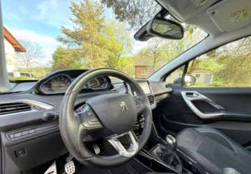 Peugeot 2008 I SUV Facelifting 1.2 PureTech 110KM 2018 Peugeot 2008 Peugeot 2008 PureTech 110 StopampStart Crossway 1.2 Benzyna, zdjęcie 17