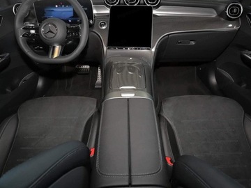 Mercedes GLC C254/X254 2025 GLC Coupe 200 d 4-Matic AMG Line 2.0 (163KM) 2025, zdjęcie 7