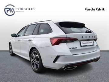 Skoda Octavia IV RS Kombi 2.0 TDI SCR 200KM 2022 Skoda Octavia Combi RS 2.0TDI 200KM Hak Panorama M, zdjęcie 2