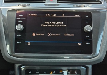 Volkswagen Tiguan II SUV Facelifting 2.0 TDI 150KM 2021 Volkswagen Tiguan Life 2.0TDI 150KM DSG App Connet Czuj Park. Pod.Fotele T, zdjęcie 25