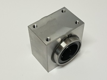 Линейный подшипник LM40 fi40, ступица, стальной корпус
