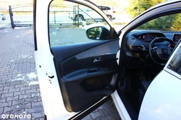 Peugeot 3008 II Crossover 1.5 BlueHDI 130KM 2020 Peugeot 3008 Peugeot 3008 1.5 BlueHDi GT Pack SampS EAT8 1.5 Diesel 130KM, zdjęcie 29