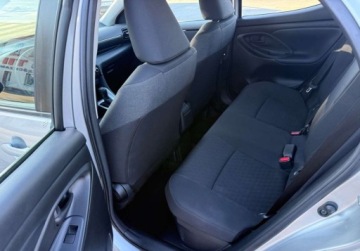 Toyota 2023 Toyota Yaris 1.5i HYBRID Full led Navi Kamera 18.000 km 1.5 Benzyna, zdjęcie 12