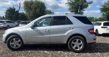 Mercedes Klasa M W164 Off-roader Facelifting 3.0 V6 (280 CDI) 190KM 2009 Mercedes-Benz ML 3.0D 190KM przeb.240tys zarejestrowany LIFT 3.0 Diesel, zdjęcie 4