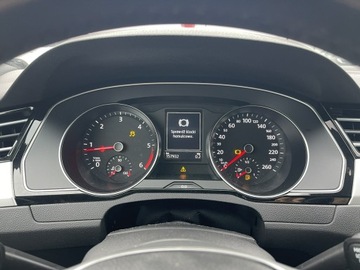 Volkswagen Passat B8 Variant 2.0 TDI BlueMotion SCR 150KM 2018 Volkswagen Passat DSG Podgrzewanie Klimatronik, zdjęcie 8