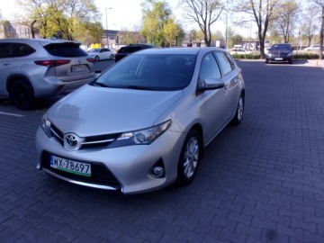 Toyota Auris II Hatchback 5d Valvematic 130 132KM 2014 Toyota Auris Salon PL, zdjęcie 1