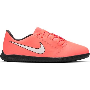 Buty piłkarskie na halę Nike Phantom Venom Club AO0399 810 r. 38 1/2 EU