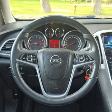 Opel Astra J GTC 1.4 100KM 2013 Opel Astra J 1.4 100KM Selection Manual, zdjęcie 36