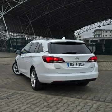 Opel Astra J GTC 1.4 Turbo ECOTEC 140KM 2016 Opel Astra K 1.4 Turbo Cosmo, zdjęcie 11