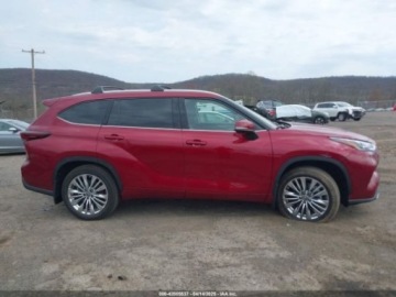 Toyota Highlander III 2024 Toyota Highlander Platinum, 2024r., 4x4, 2.4L 2.4 Benzyna 265KM, zdjęcie 4