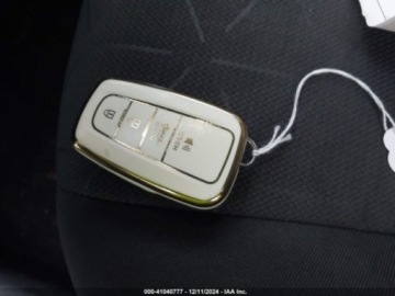 Toyota 2024 Toyota RAV4 2024 Toyota RAV4 XLE AWD (Natl) 2.5 Benzyna 203KM, zdjęcie 9