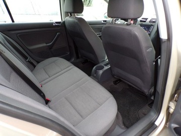 Volkswagen Golf V Hatchback 1.6 i 102KM 2005 Volkswagen Golf Klimtronic / 1.6 MPI / 102 KM / 5, zdjęcie 18