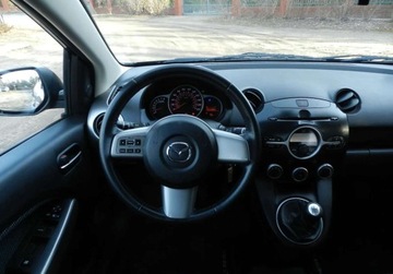 Mazda 2 II Hatchback 5d 1.3 86KM 2010 Mazda 2 ekonomiczna niezawodna 5drzwi Klima 1.3 Benzyna 86KM, zdjęcie 6