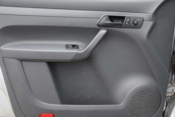 Volkswagen Caddy III Kombi Facelifting 1.6 TDI 75KM 2015 Volkswagen Caddy VW CADDY 1.6 TDI 5-MIEJSC Czujniki Parkowania HAK Gwaranc, zdjęcie 18