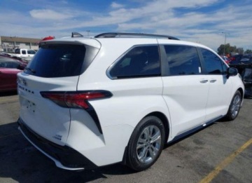 Toyota Sienna III 2023 Toyota Sienna 2023, 2.5L, 4x4, XSE, po kradziezy 2.5 Benzyna 189KM, zdjęcie 5