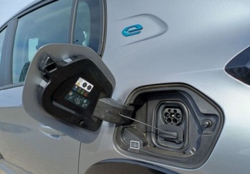 Peugeot 208 II e-208 Elektryczny 136KM 2023 Peugeot 208 94 e-208 50kWh ACTIVE 136 KM Serwis w ASO Gwarancja FV23, zdjęcie 8