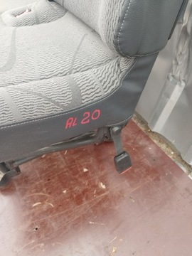 SEDADLO SPOLUJEZDCE 2 OSOBNÍ MASTER MOVANO INTERSTAR 98-10R EVROPA AL20