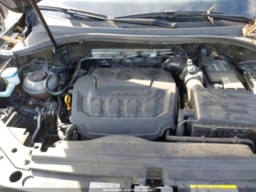 Volkswagen Tiguan II 2022 Volkswagen Tiguan 2022 Volkswagen Tiguan 2.0T SE R-Line Black FWD 2.0 184KM, zdjęcie 8