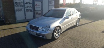 Mercedes Klasa C W203 Sedan W203 1.8 (C 180 Kompressor) 143KM 2005 Mercedes-Benz Klasa C Ozarow Mazowiecki 1.8 benzyna 2005 rok ALUFELGI, zdjęcie 4