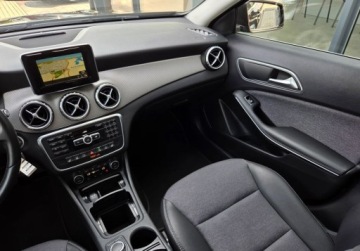 Mercedes GLA I Off-roader 1.6 200 156KM 2015 Mercedes-Benz GLA 1.6Benz 156KM LED Xenon Grz.Fotele Parktronic Navi Temp, zdjęcie 15