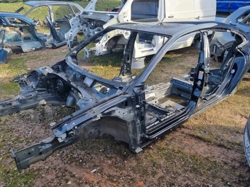 VW ARTEON R-LINE ЗАДНЯЯ ЧЕТВЕРТЬ КОМБИ-КРЫША