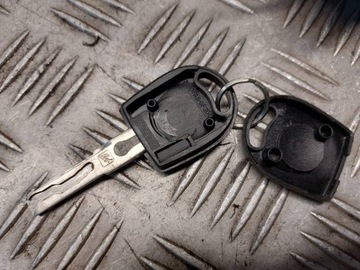 СТАРТОВЫЙ КОМПЛЕКТ VW POLO III 1.4 16V 030906027E