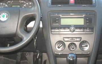 1DIN SKODA OCTAVIA II YETI РАМКА РАДИО, ЧЕРНАЯ