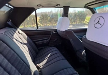 Mercedes 190 2.0 102KM 1989 Mercedes-Benz W201 (190) Mercedes-Benz W201 (190) 2.0 Benzyna 102KM, zdjęcie 22