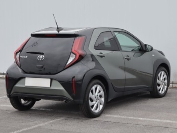 Toyota Aygo X 1.1 VVT-i 72KM 2022 Toyota Aygo X 1.0, Salon Polska, 1. Właściciel, zdjęcie 4