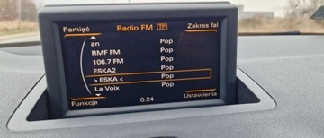 Audi A1 I Hatchback 3d 1.6 TDI 105KM 2010 Audi A1 3-drzwiowe Audi A1 3-drzwiowe 1.6 TDI Attraction 1.6 Diesel 105KM, zdjęcie 17